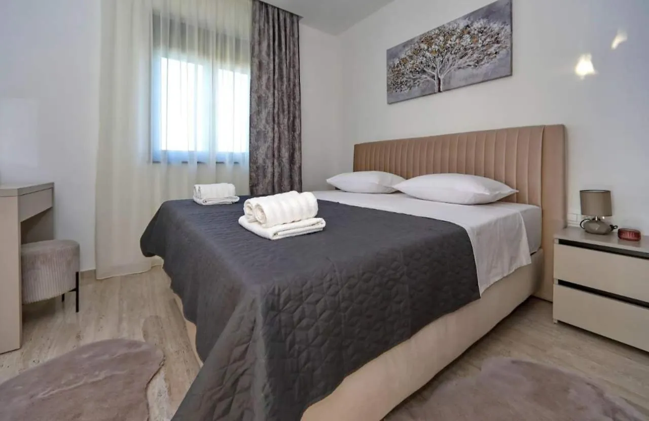 Sunny Oasis Apartment Bibinje