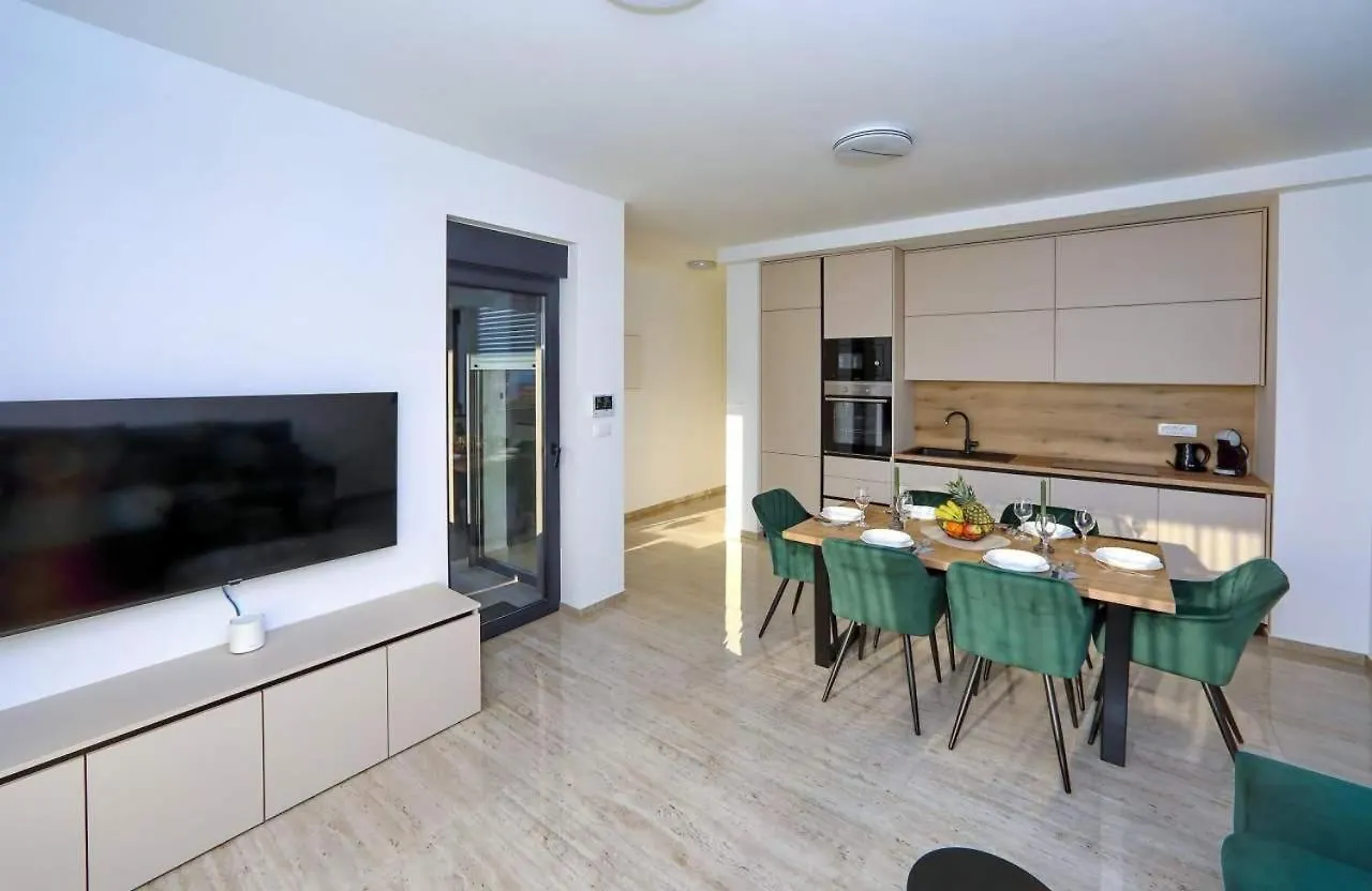 Sunny Oasis Apartment Bibinje