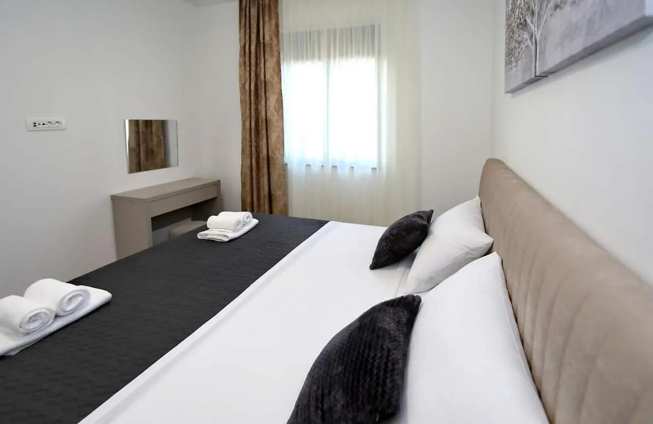 Sunny Oasis Apartment Bibinje