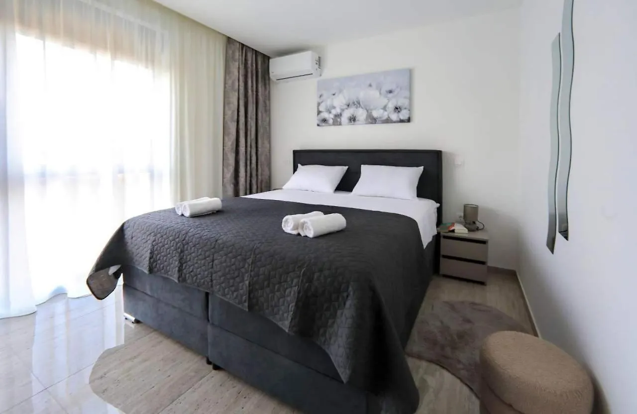 Sunny Oasis Apartment Bibinje