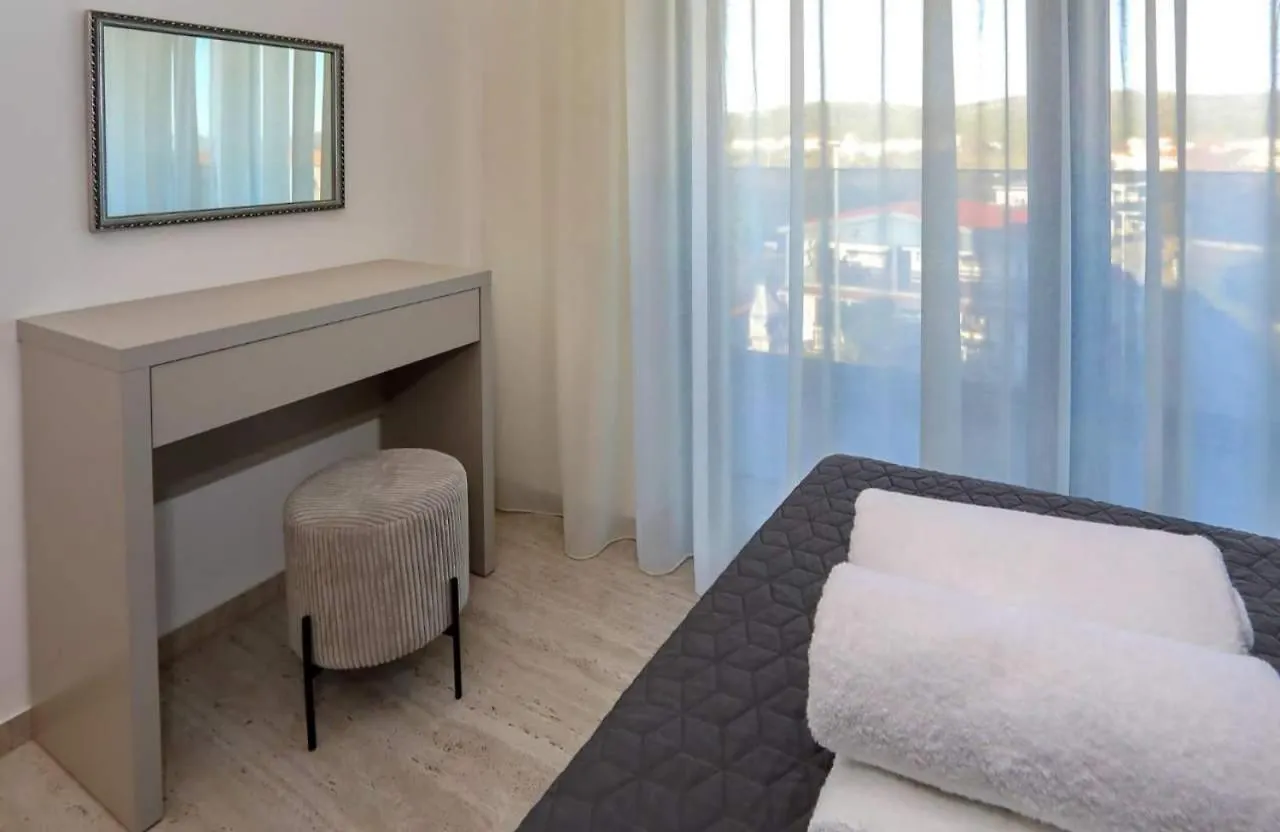 Sunny Oasis Apartment Bibinje 0*,