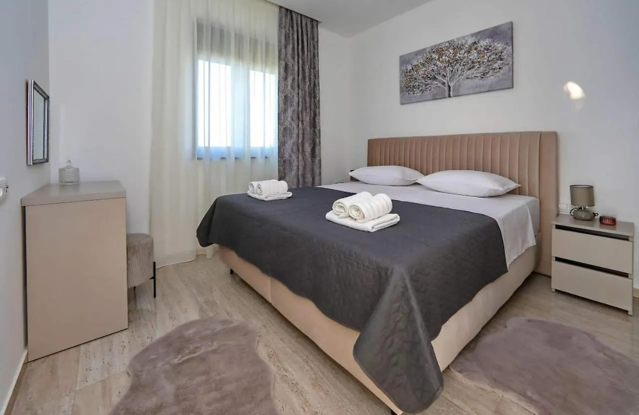 Sunny Oasis Apartment Bibinje