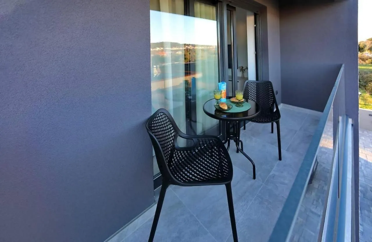 Sunny Oasis Apartment Bibinje