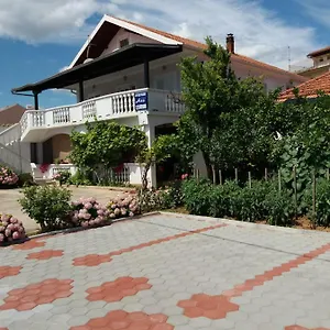  Apartman Ana